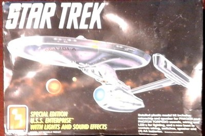 AMT Ertl 6957 Star Trek USS Enterprise Model Kit w/ Lights & Sound Effects