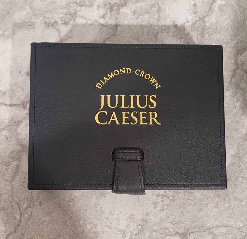 Diamond Crown JULIUS CAESER Robusto Toro Leather Style Cigar Box +Packaging 