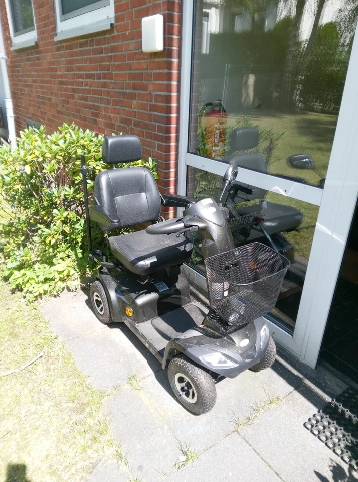 DeVillbiss eMobil ST4D412300 700W DC 2x12V 12km/h