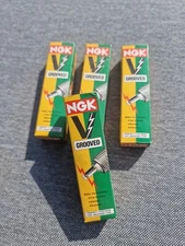  NGK SPARK PLUGS - SET OF 4  ZGR5BVG BRAND NEW 