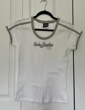Harley Davidson White Women's Short Sleeve Embroidered Top Size M - VF Imagewear