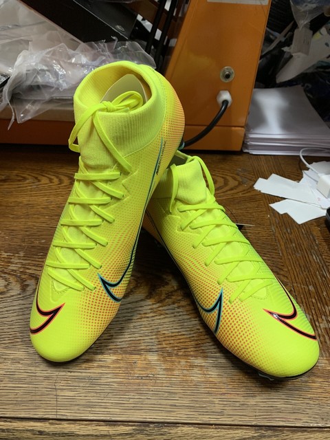 Weiss Nike Mercurial Superfly 7 Academy FG MG Kinder.
