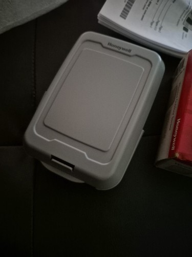 Honeywell C7089R1013 Wireless Outdoor Sensor Temperature & Humidity Redlink TX - Picture 3 of 5