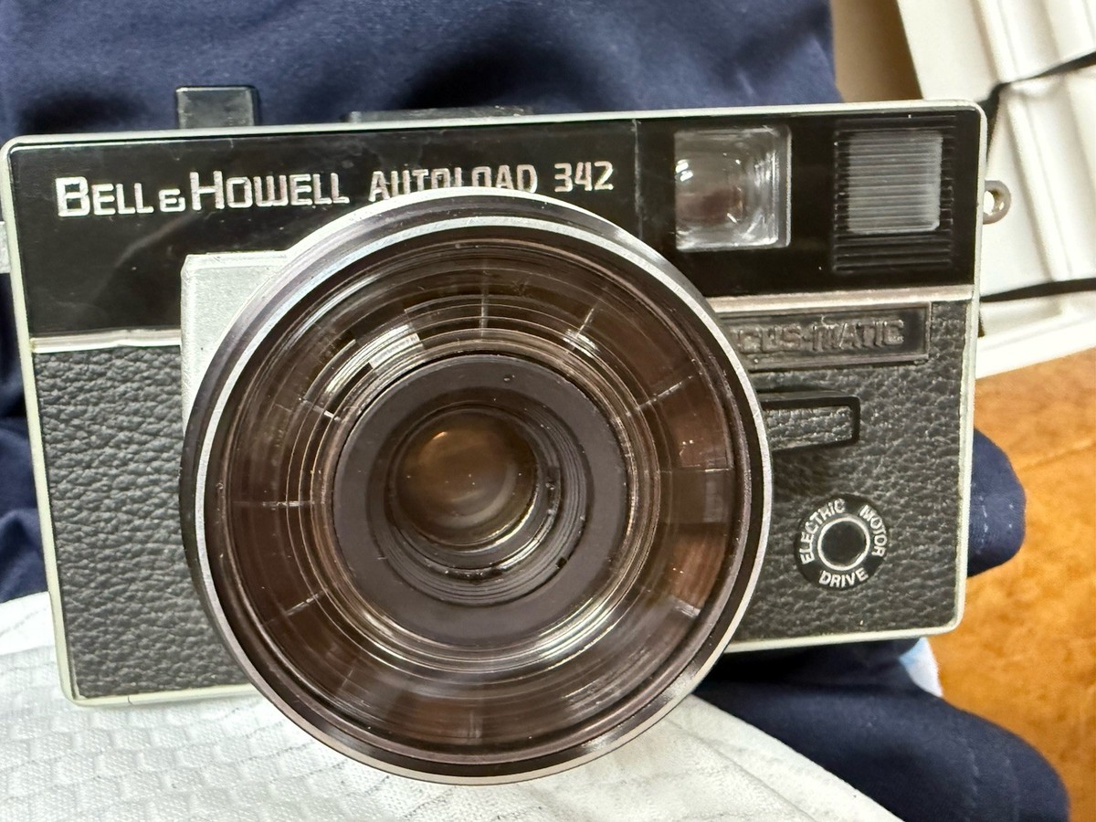 Vintage Bell And Howell Film Camera Auto Load 342 Focus Matic 35mm