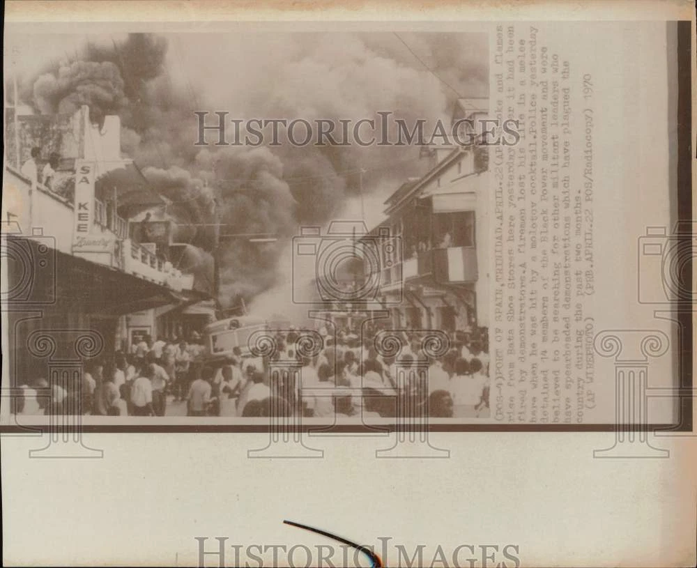 1970年 スペイン港でのデモの写真ビュー トリニダード - 画像1/2