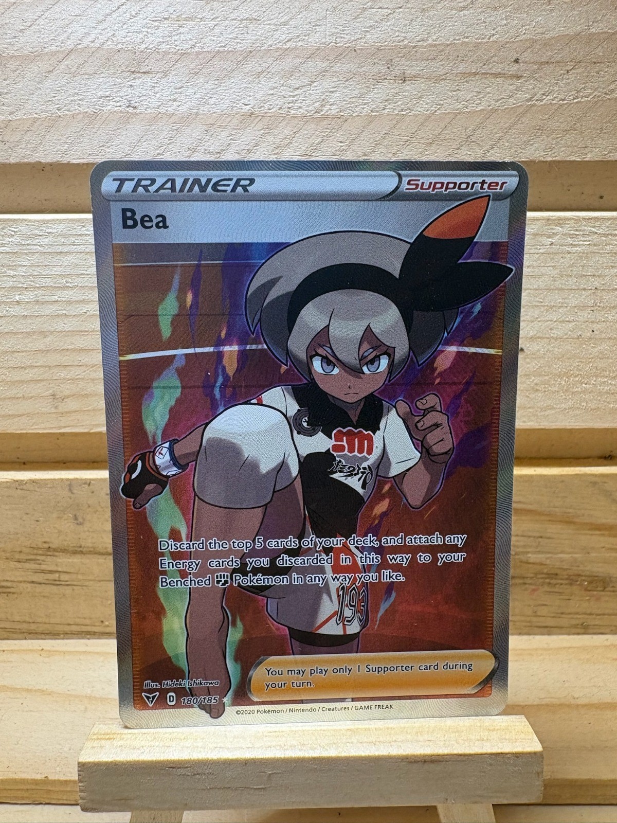 Bea (Full Art) #180/185 Pokemon TCG SWSH04: SWSH04: Vivid Voltage Ultra Rare Hol