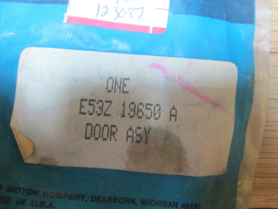 Ford Tempo 1985-1993 puerta aire acondicionado E53Z-19650-A nuevo de lote Foto 2 de 3