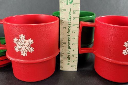 Set of 3 Stacking Tupperware Green & Red Holiday Christmas Cups 1312 w/ Coasters - Picture 8 of 9