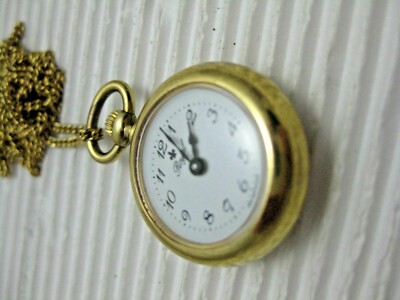 SCHÖNE ROYAL ANHÄNGERUHR HANDAUFZUG UM 1970 NR2