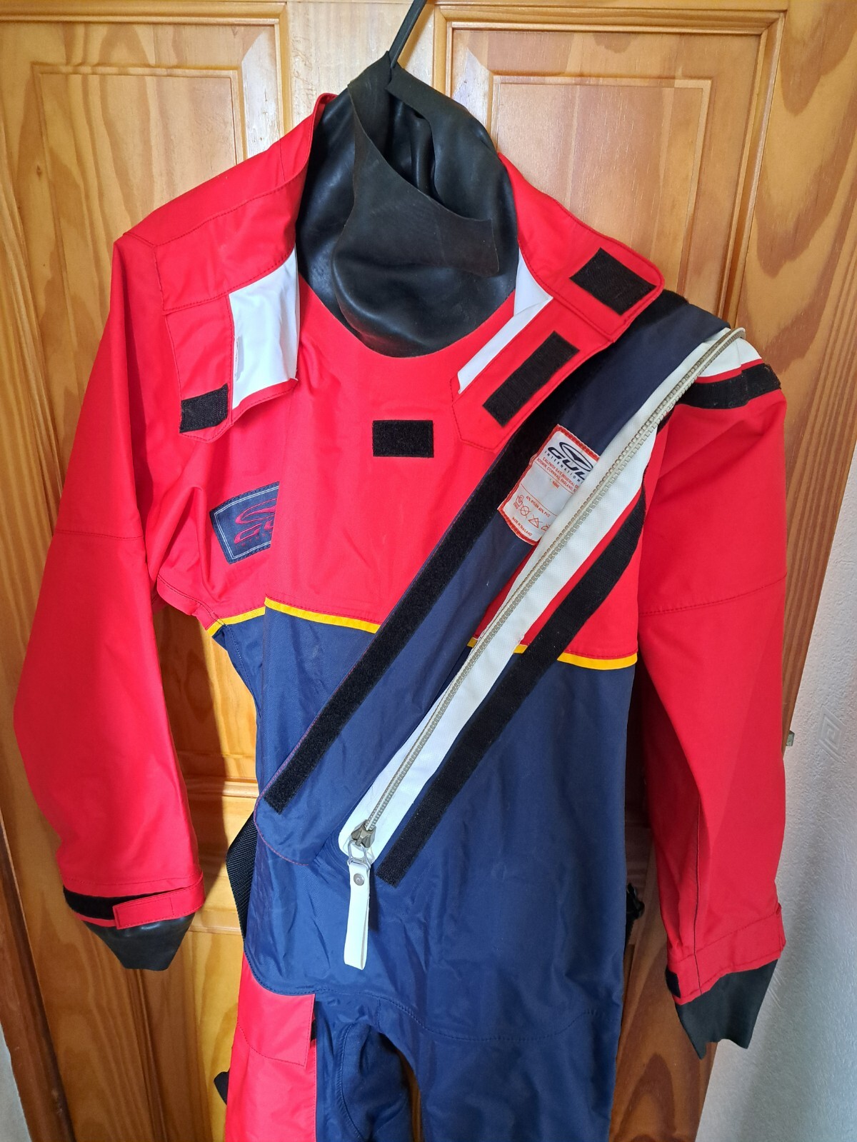 Gul Drysuit Junior Large (Adult Small) Lightly Used, tear in neck