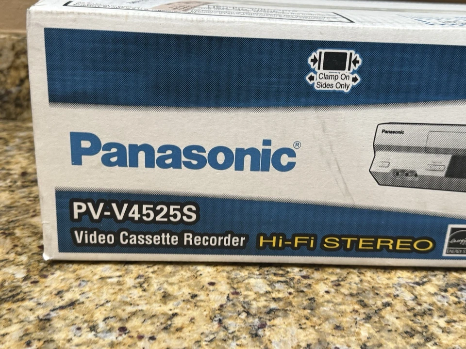 G2U Panasonic PVV4525S 4 Head HiFi Stereo VHS VCR   In Box - Image 2 of 4