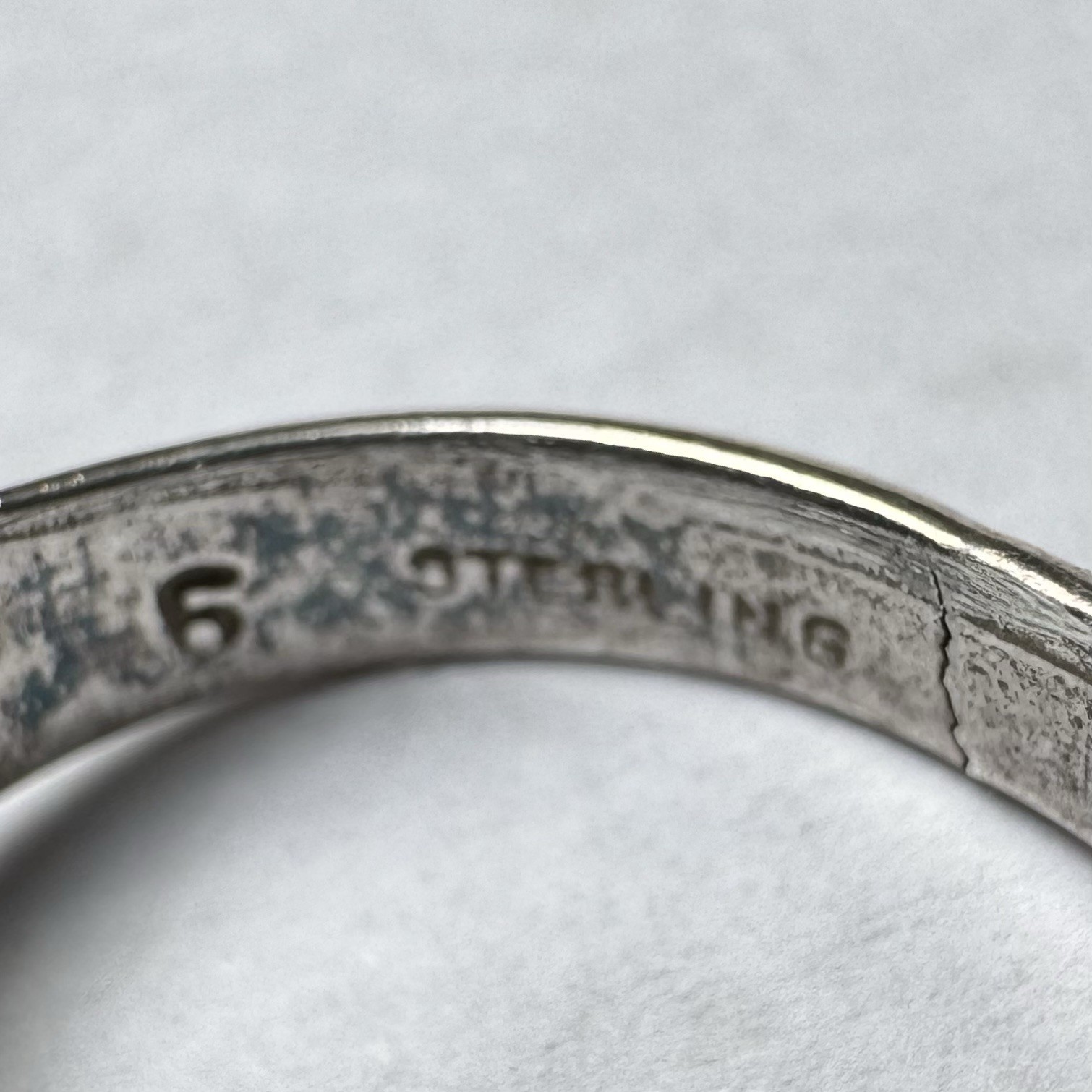 Cellini Shell Pattern Sterling Silver .925 Art Deco Modernist Ring Size 5.75 Vtg