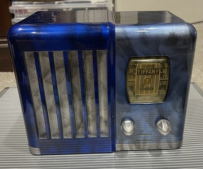 BEAUTIFUL TIFFANY BAKELITE TUBE RADIO WITH SWIRLED CATALIN COLORS, Two Tone Blue