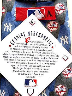 New with tags EAGLES WINGS MLB GENUINE MERCH NY Yankees 100% silk necktie