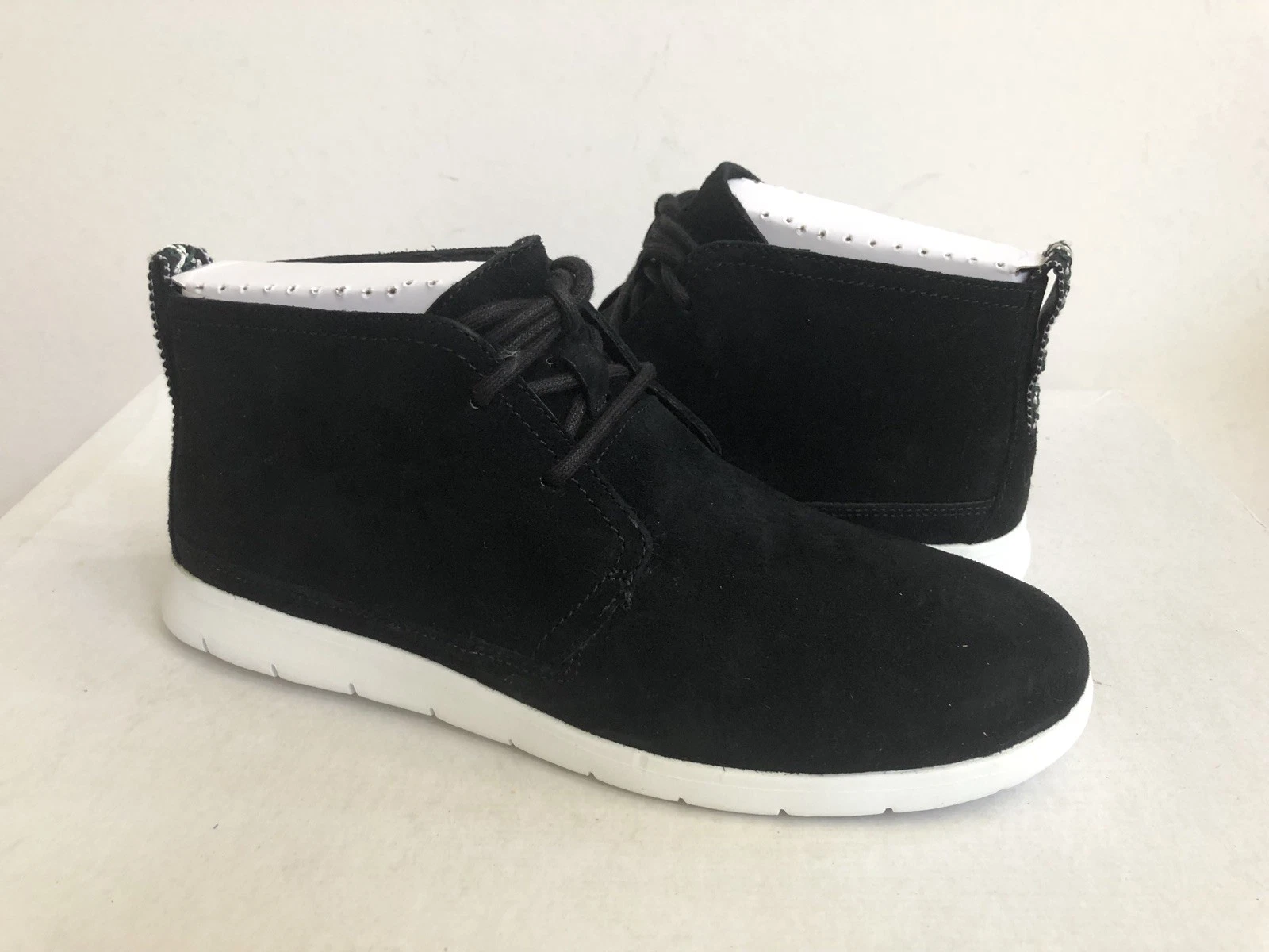 UGG MEN FREAMON BLACK LACE CHUKKA ANKLE SHOE US 8 / EU 40.5 / UK 7