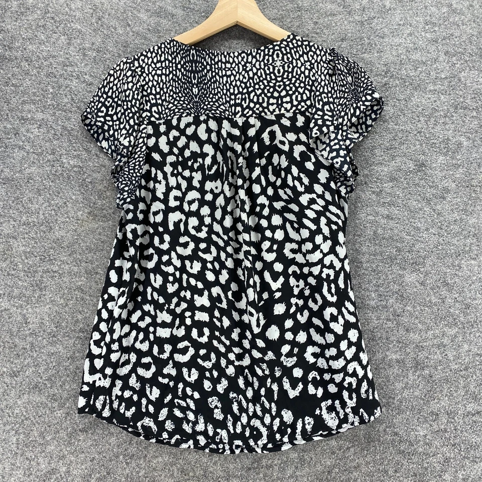 Blusa Collective Concepts Mujer M Mediana Negra Estampado Animal Cuello en V Manga Corta Foto 2 de 4