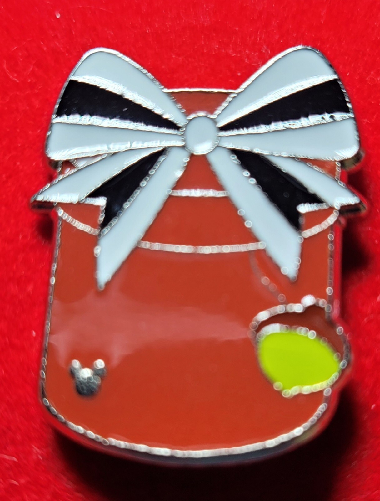 Disney Trading Pin, Chip & Dale, Hidden Mickey, Present, 6 of 6, 2019 a7A