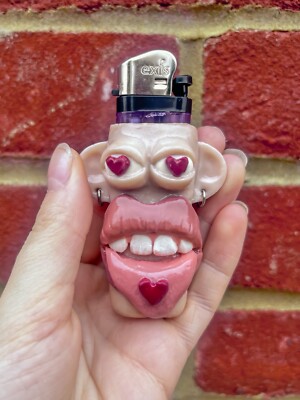 Handgefertigtes Unikat Valentinstag Feuerzeug Etui, Sammlerstück Kunstwerk, Unikat Geschenk