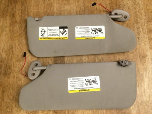 2005-2010 Jeep Grand Cherokee Lighted Mirror Lid Sun Visor Set LH RH Pair, Grey - Picture 4 of 11