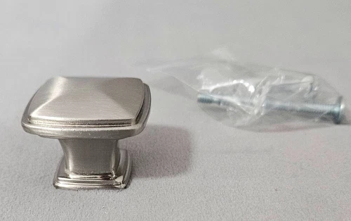 Jeffrey Alexander 1-3/16 in. 1091SN Milan Plain Square Cabinet Knob Satin Nickel - Picture 7 of 7