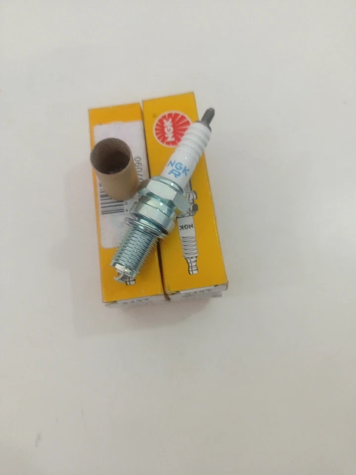 4 CANDELE NGK DR9EA 3437 KAWASAKI     EN Vulcan 500 1996-1997-1998-1999-2002    - Immagine 3 di 3