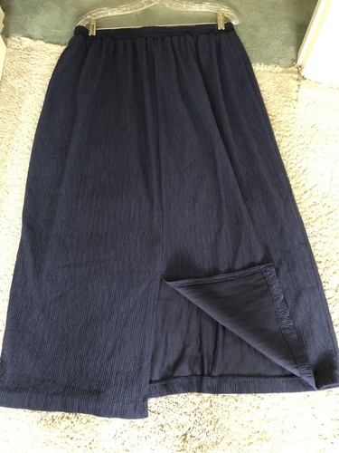 Lot of 4 Women’s Tops & Skirt size 2X EUC - Picture 8 of 8