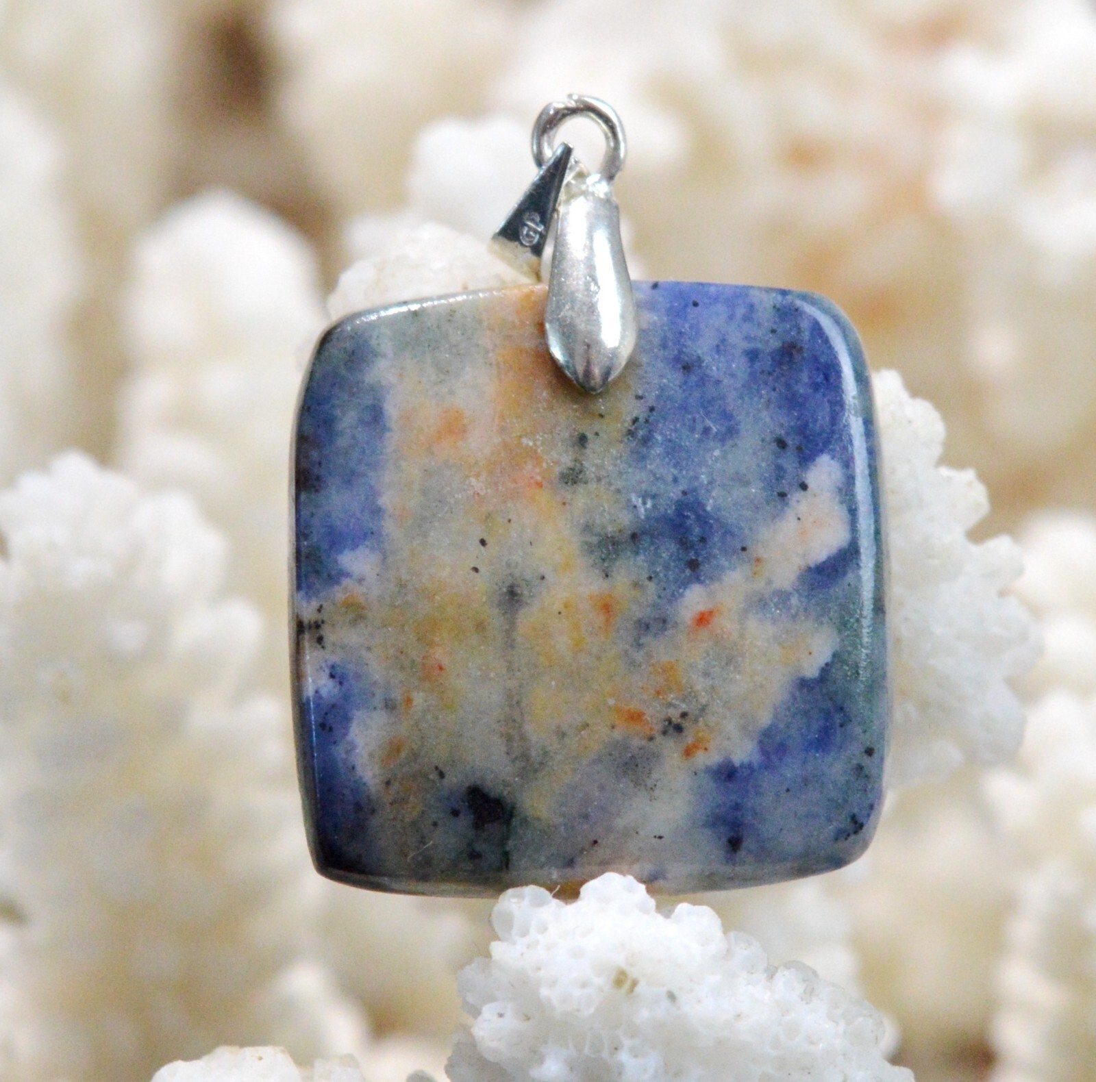 Sodalite véritable de 27 cts, grand cabochon de Namibie pour bijou de prestige