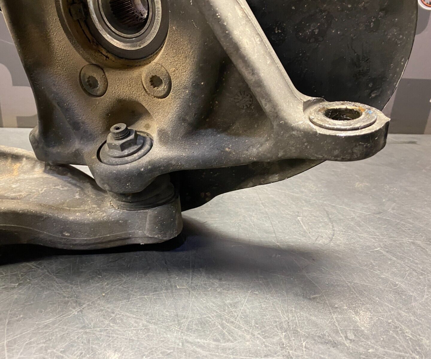 2012 AUDI R8 V10 OEM COUPE DRIVER LH FRONT KNUCKLE CONTROL ARMS CORNER USED
