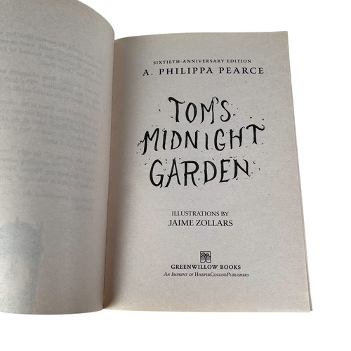 Tom's Midnight Garden by Philippa Pearce Paperback Book 2018 - Picture 2 of 6