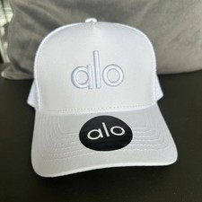 ALO YOGA Performance District Trucker Hat Unisex Brand new white NEW