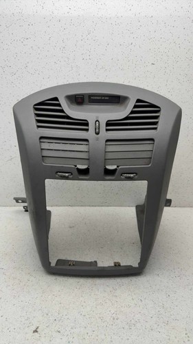 2004-2007 Chevrolet Malibu Dash Center Radio Bezel Climate Vents Trim Brown