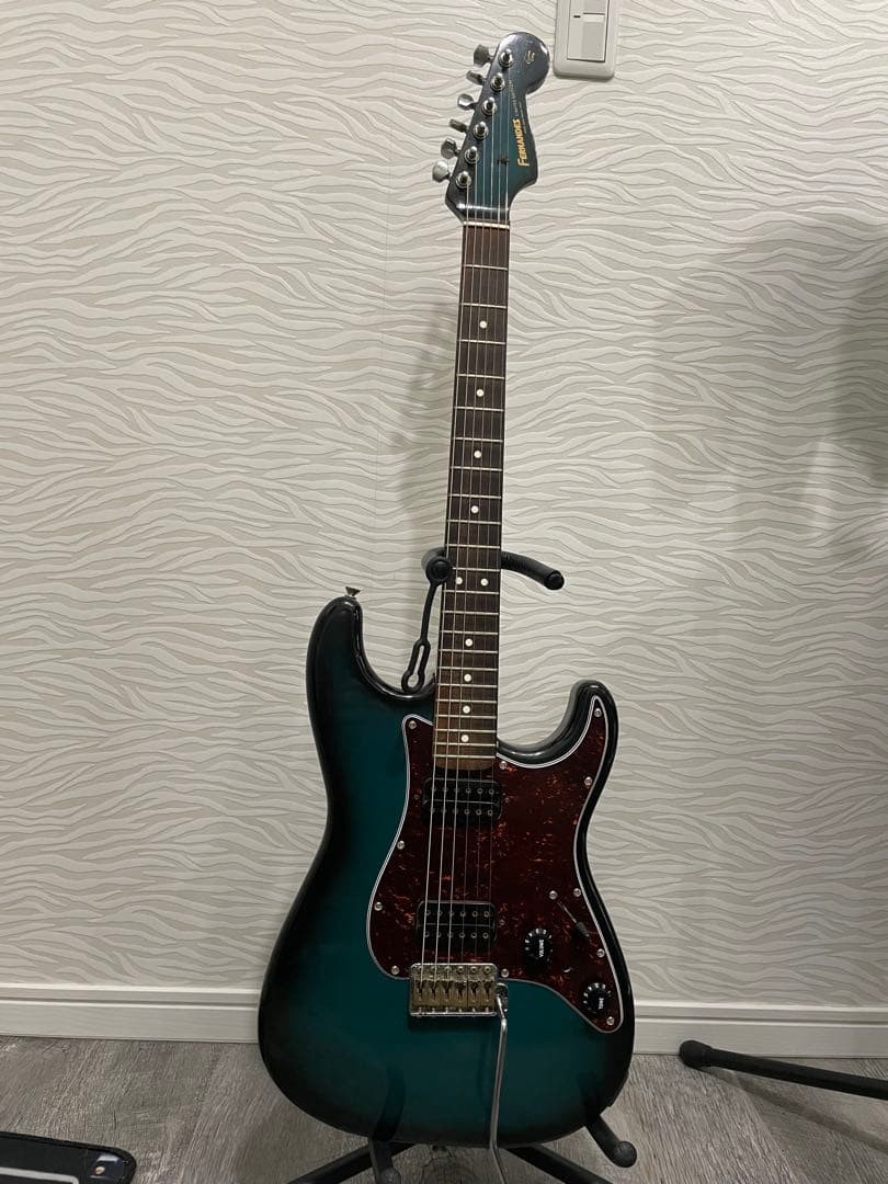 ヴィンテージ 1985 FERNANDES LIMITED ST-40 Fernandes Limited Edition ST-40 Vintage 1985 with Humbucker