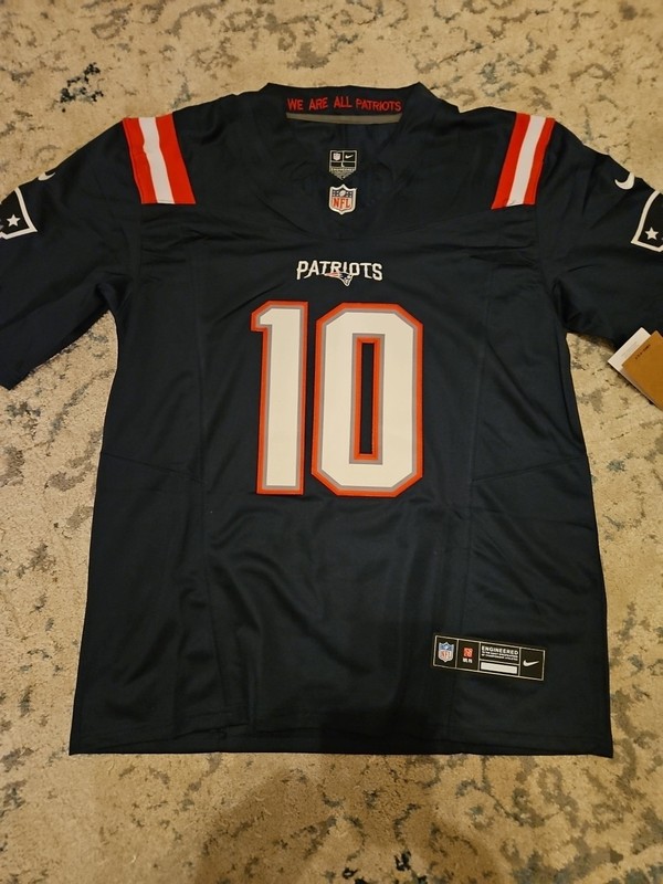 Men's Patriots #10 Drake Maye Navy FUSE Limited Stitched Jersey Size Large  NWT