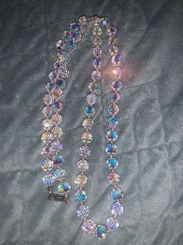 Vintage Crystal Hand Knotted Necklace - Picture 5 of 6