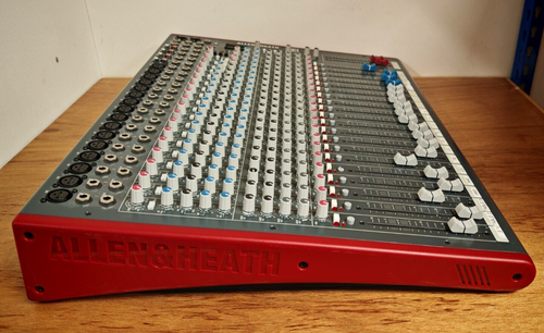 Allen & Heath ZED24 USB 24-channel tabletop sound mixer - Picture 4 of 6