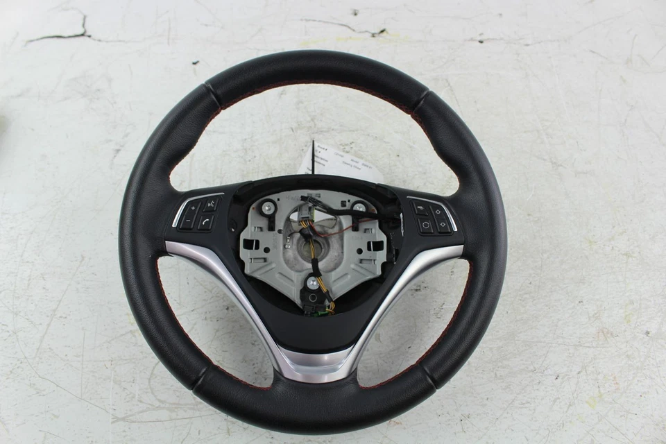 Volante usado se adapta a: BMW X1 2014 grado A Foto 4 de 4