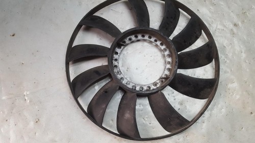 Volkswagen Passat 2000 Fan Blade 058121301B, Genuine #646181-53