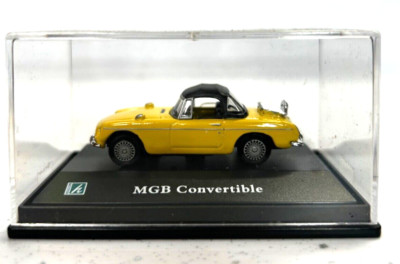 Cararama - Maßstab 1:72 OO MGB Cabrio gelb mit schwarzem Dach