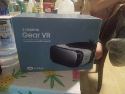 Samsung Gear VR Oculus 2015 Virtual Reality Headset for Note5/ S6/ S7/ Edge WHT