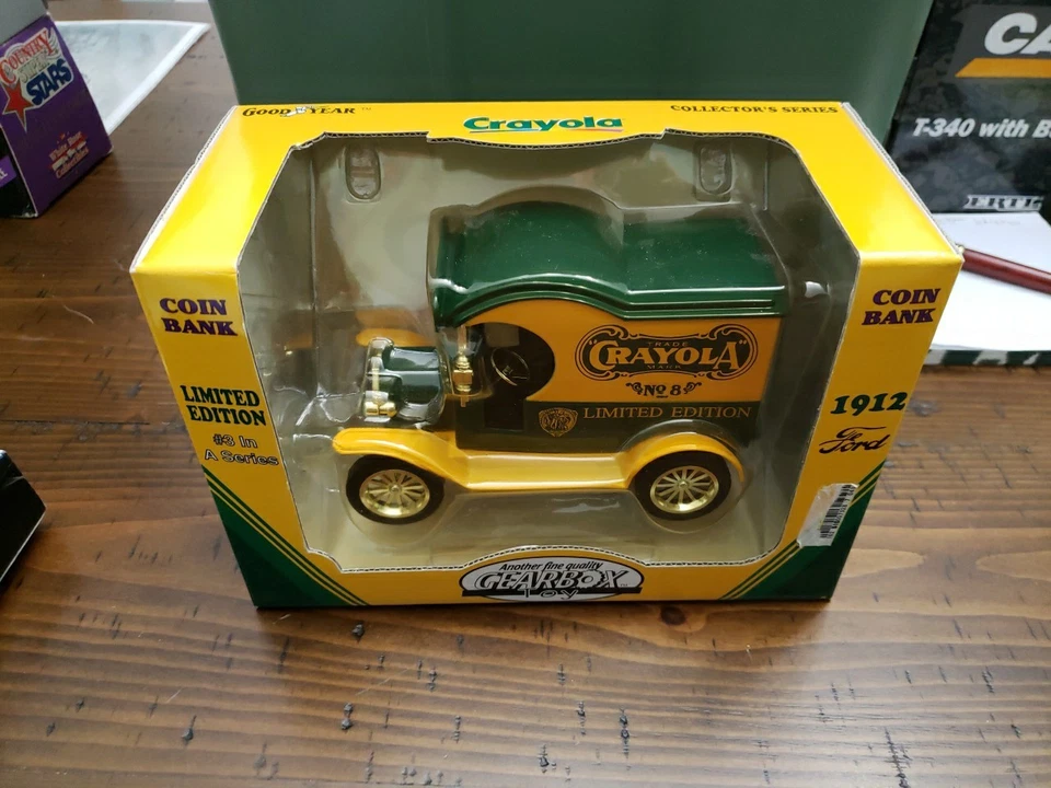 Crayola 1912 Ford Delivery Car Coin Bank 1:24 Diecast Gearbox Limited Edition - Image 2 of 4