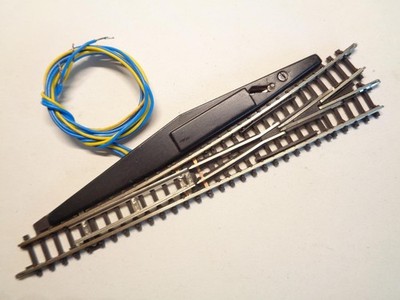 MÄRKLIN MINICLUB 8562 elektr. Weiche 13° links (21795)