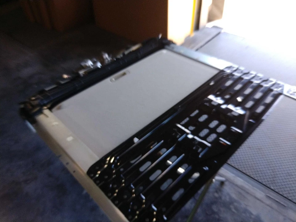 Used Roof Panel Glass fits: 2017 Cadillac Escalade Crew Cab Grade A - Image 2 of 4