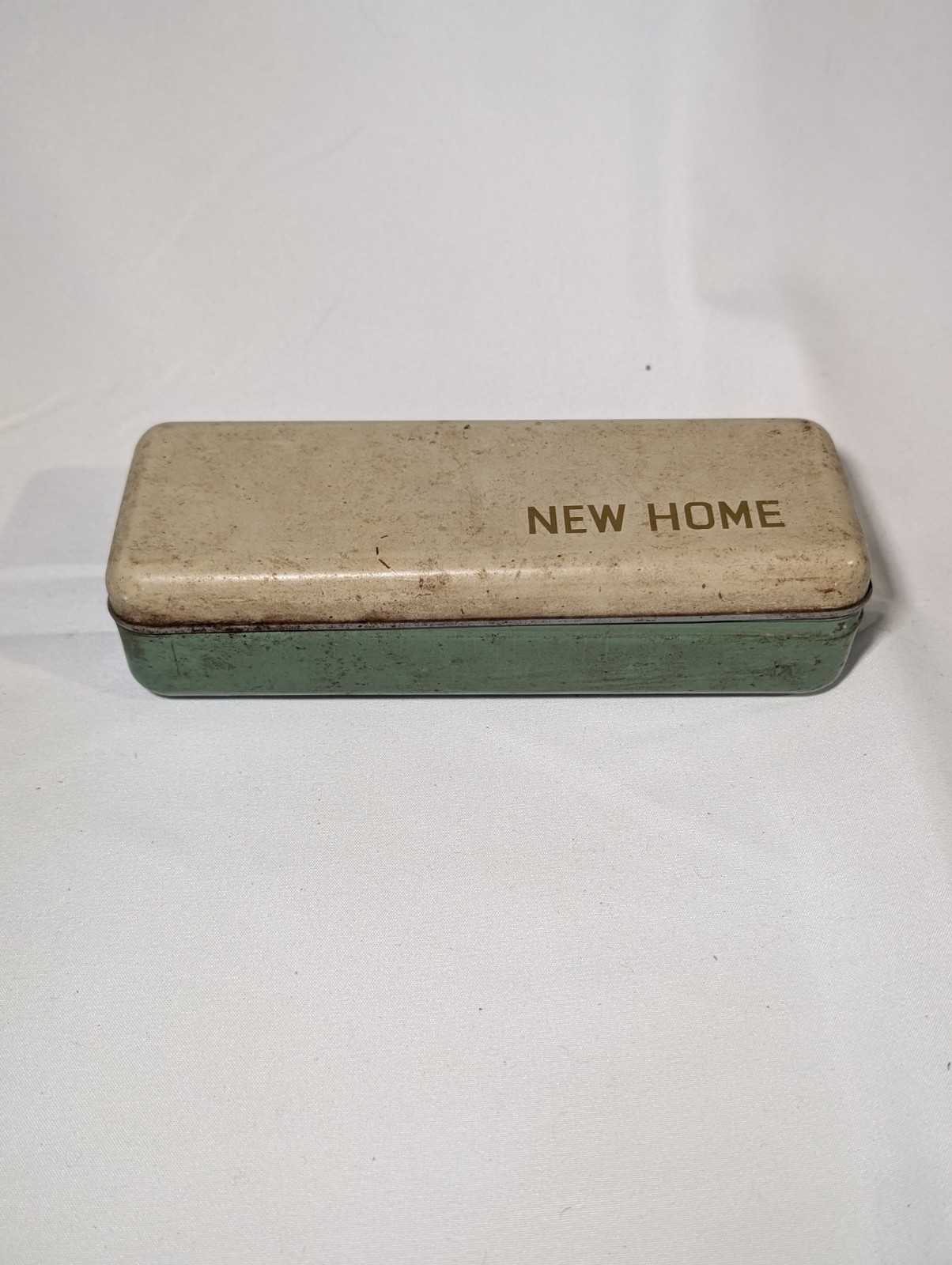 Vintage Sewing Machine Repair Kit Metal Box With Accessories & Tools Screwdriver