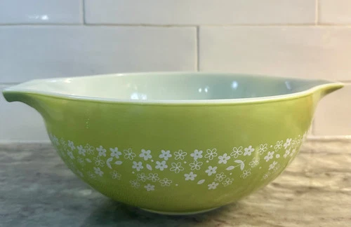 Vintage Pyrex Spring Blossom CRAZY DAISY Green CINDERELLA Mixing Bowl 2.5 L 443