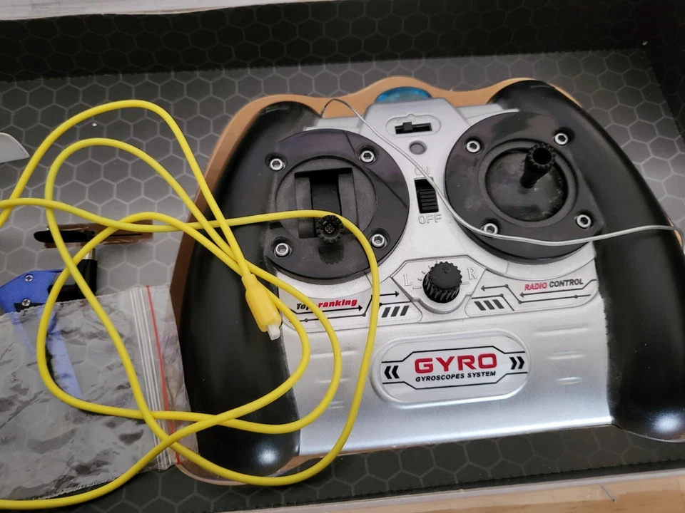 3.5CH Syma S107G RC Helicopter Phantom Metal Mini Remote Control Helicopter GYRO - Image 4 of 4