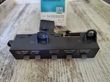 NOS OEM GM Instrument Panel Switch Assembly 10041423 Defrost/Odometer/Recall