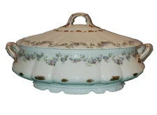 Charles Field Haviland Limoges GDA Schleiger 195-9 Blue Aster Swags Covered Bowl