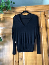 Esprit Long Sleeve V-Neck Sweaters for Women SZ L