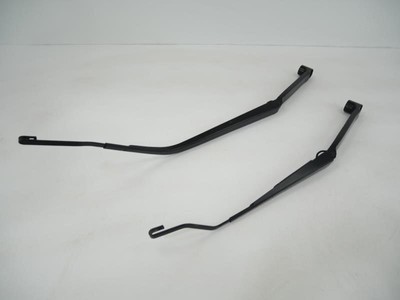 Genuine Mitsubishi Left Wiper Arm Lancer 8250A183 OEM for sale 