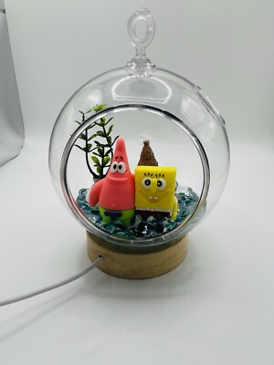 Kunststoff Display Kugel, Sponge Bob Set in Glitzer Resin, Lightup USB Basis  